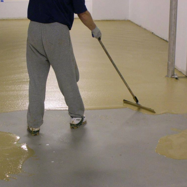 Applying a Yellow Paint in Dubai