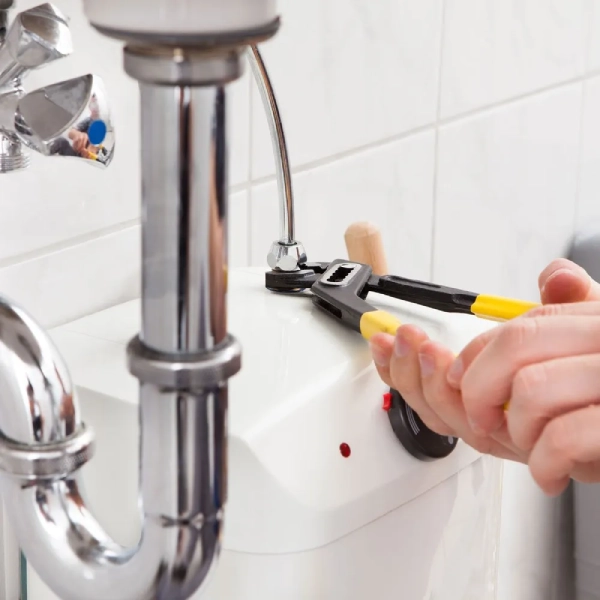 Book our professional for Plumbing services in Dubai