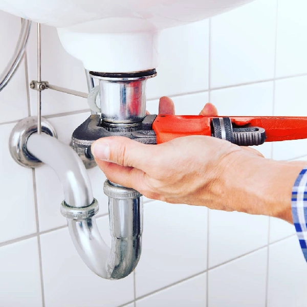 IK Painting services have a professionals for your plumbing service in Dubai