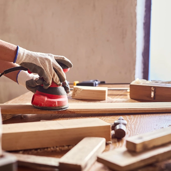Wood Polishing in Dubai